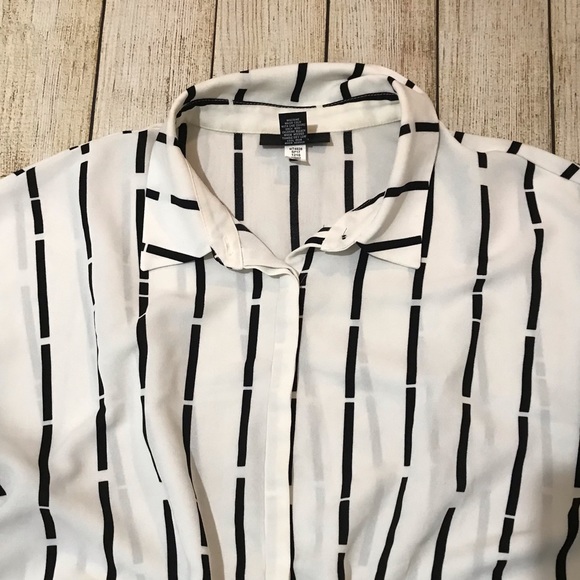 Alfani Button Down Blouse - Picture 2 of 4